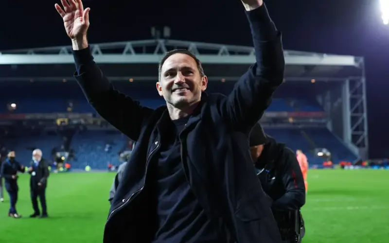 بصمة أسطورية.. لامبارد يقود ناديه إلى البريميرليج بعد ربع قرن